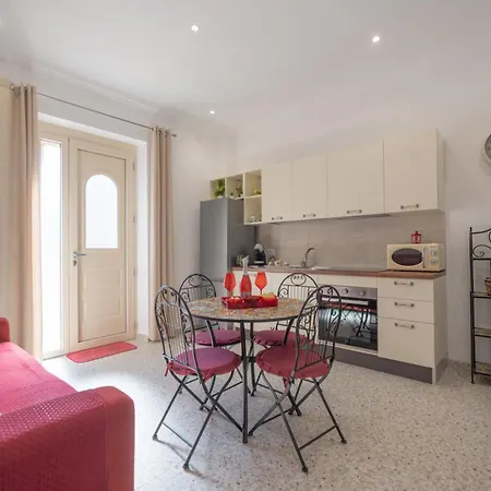 La Casa Con Il Cuore Vakantiehuis Brindisi